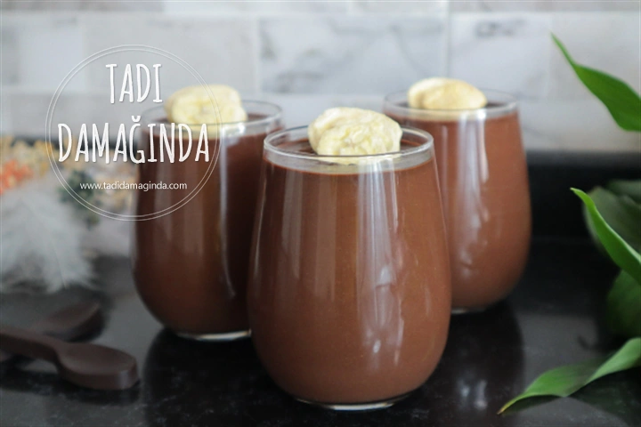 Ev Yapımı Kakaolu Muzlu Puding (Yumurtasız)