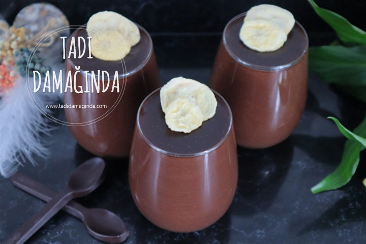 Ev Yapımı Kakaolu Muzlu Puding (Yumurtasız)
