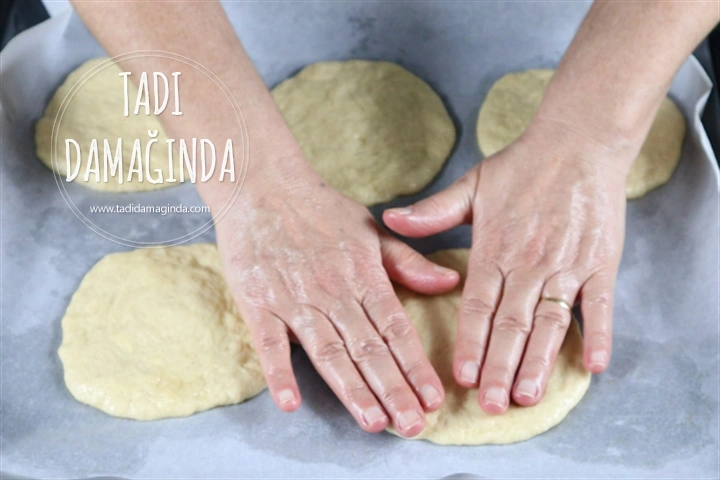 Mayalı Mini Pizzalar