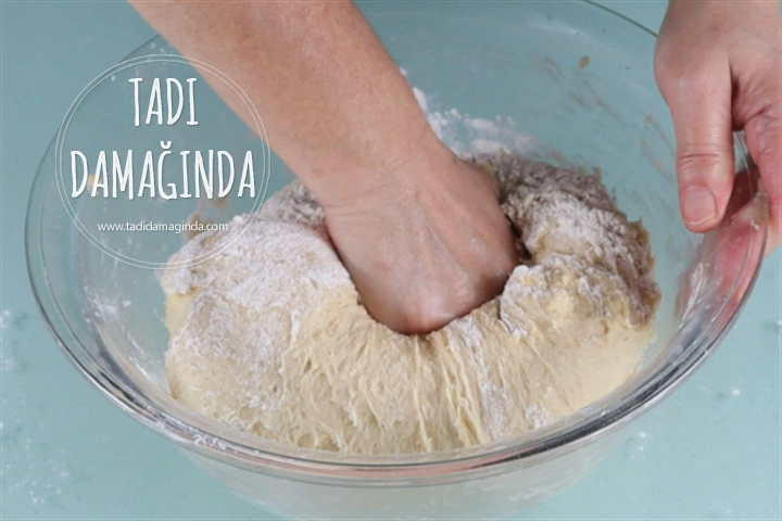 Mayalı Mini Pizzalar