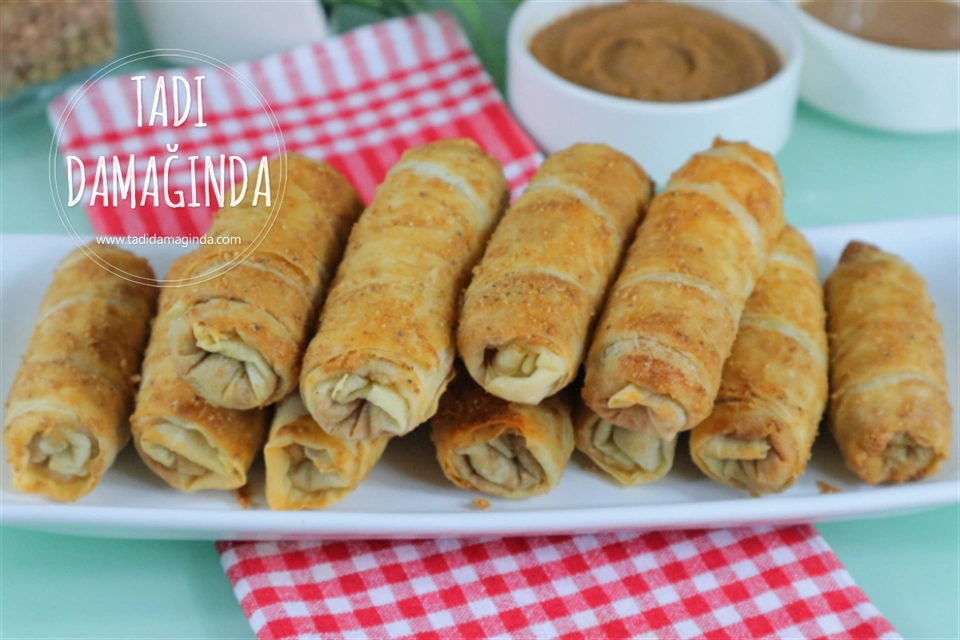 Haşhaşlı Yeşil Mercimekli Börek