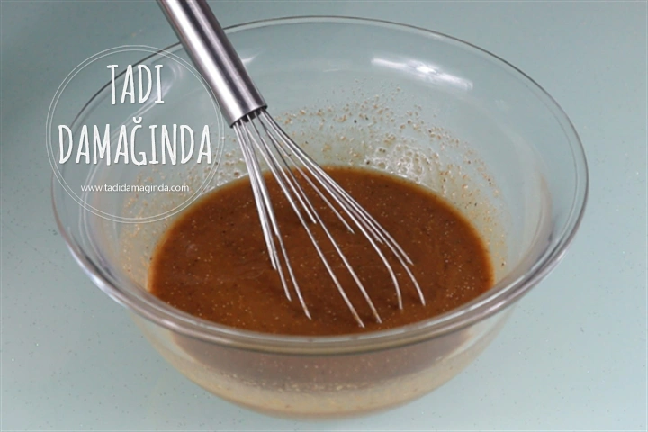 Haşhaşlı Yeşil Mercimekli Börek