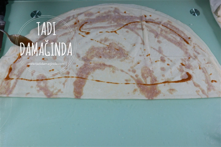 Haşhaşlı Yeşil Mercimekli Börek