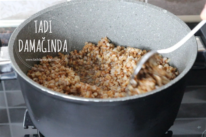 Narlı Cevizli Karabuğday Salatası