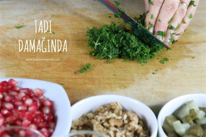 Narlı Cevizli Karabuğday Salatası
