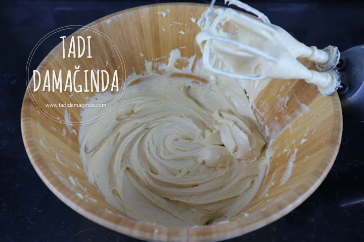 Makaron Görünümlü Kek (Gıda Boyasız)