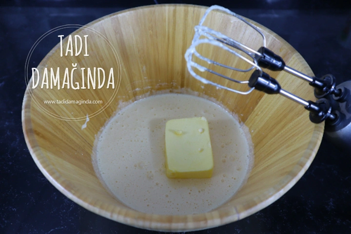 Makaron Görünümlü Kek (Gıda Boyasız)