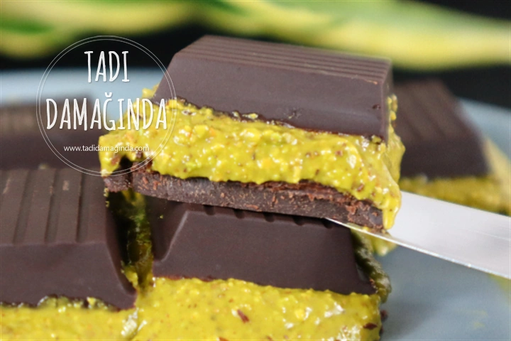 Antep Fıstığı Dolgulu Glütensiz Rafine Şekersiz Vegan Çikolata