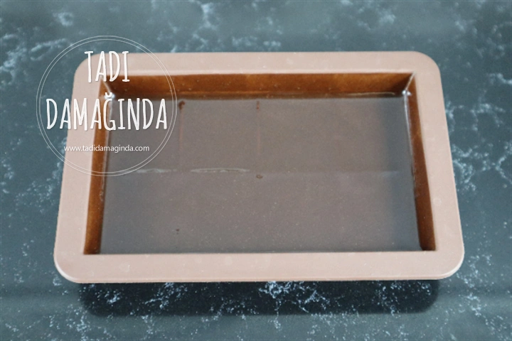 Antep Fıstığı Dolgulu Glütensiz Rafine Şekersiz Vegan Çikolata