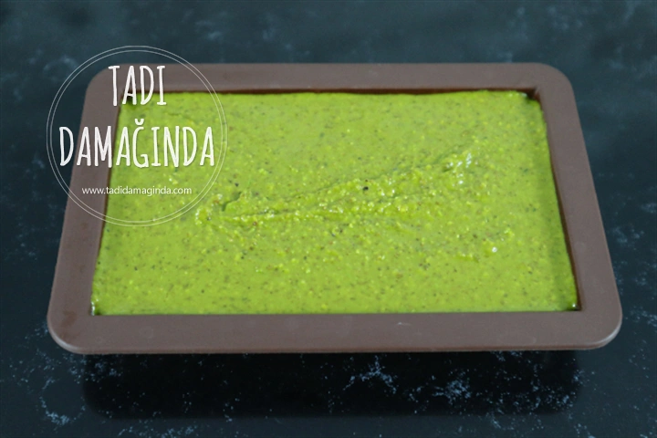 Antep Fıstığı Dolgulu Glütensiz Rafine Şekersiz Vegan Çikolata