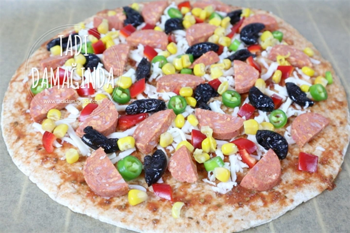 Kaşar Dolgulu Lavaş Pizza