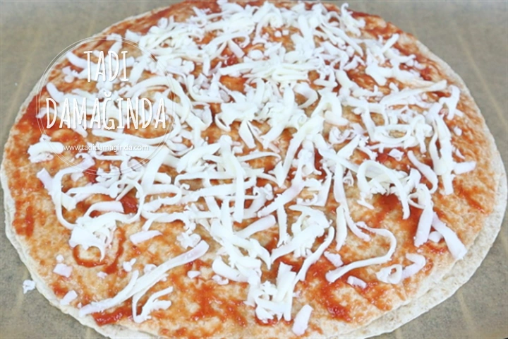 Avokadolu Lavaş Pizza