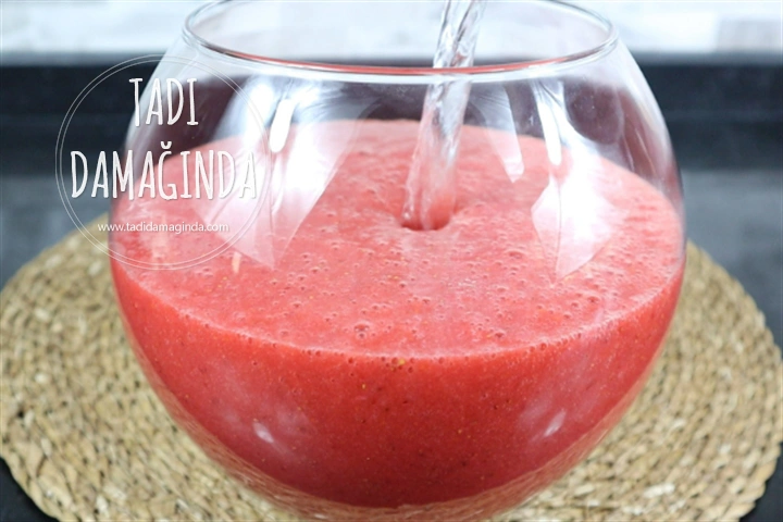 Şekersiz Çilekli Limonata