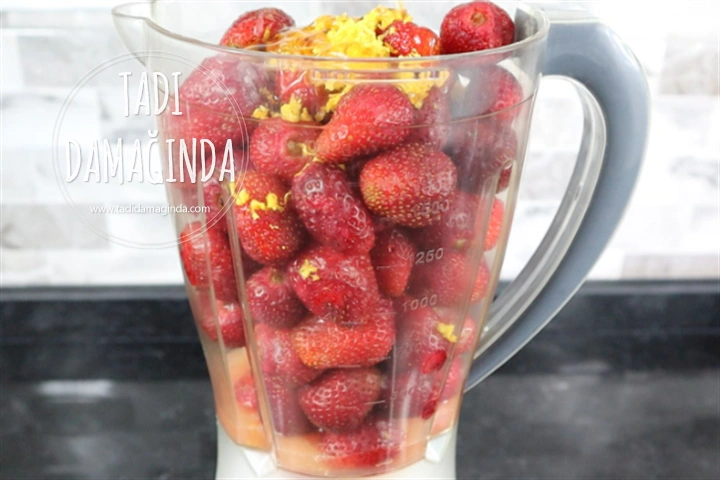 Şekersiz Çilekli Limonata