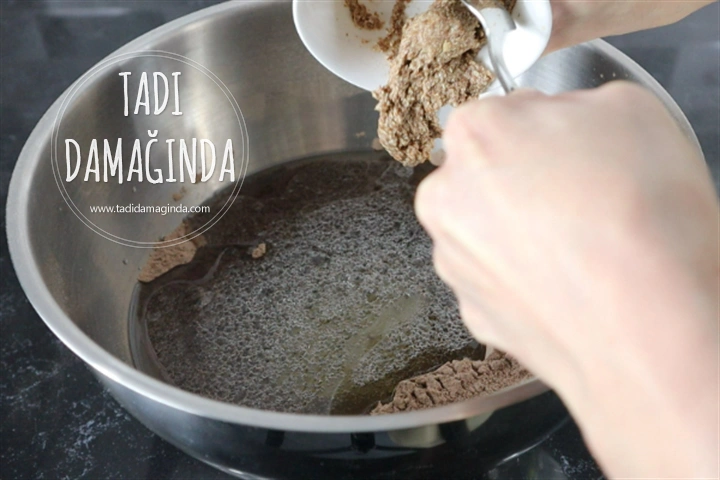 Kakaolu Nemli Kek (Rafine Şekersiz Glütensiz Vegan)