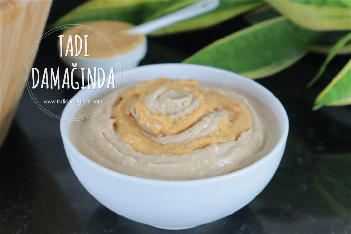 2 Malzemeli Fıstık Ezmeli Muz Dondurması