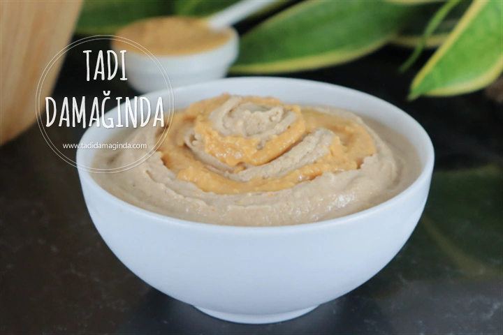 2 Malzemeli Fıstık Ezmeli Muz Dondurması