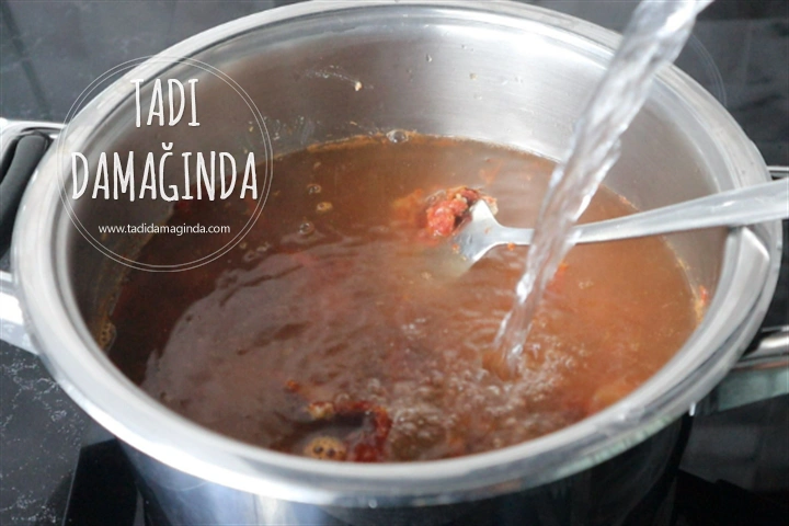 Bitkisel Sütlü ve Glütensiz Kuru Domates Çorbası