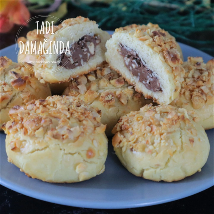 Çikolata Dolgulu Fındıklı Kurabiye