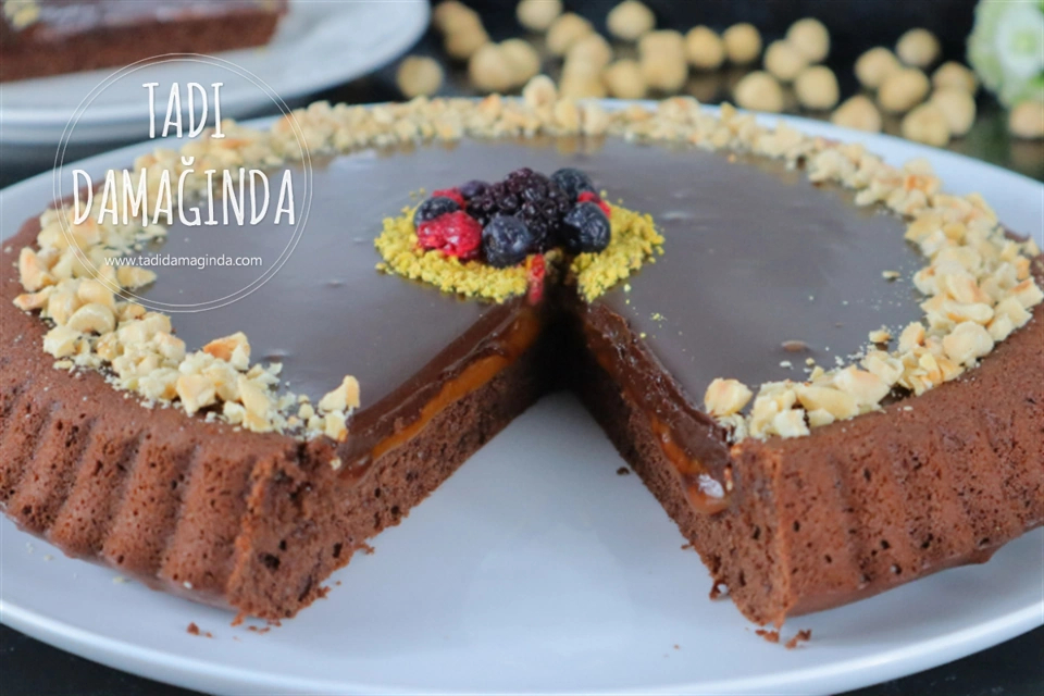 Karamelli Ganajlı Tart Kek