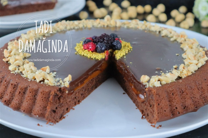 Karamelli Ganajlı Tart Kek