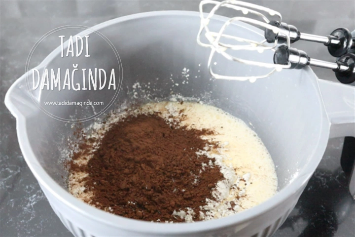 Karamelli Ganajlı Tart Kek