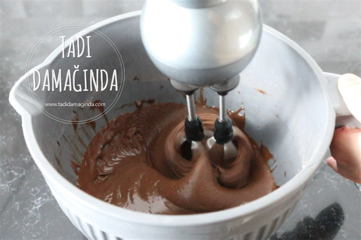 Karamelli Ganajlı Tart Kek