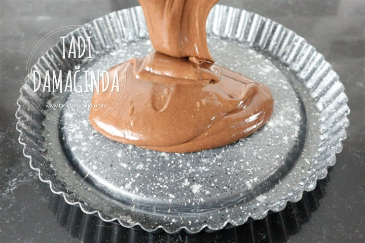 Karamelli Ganajlı Tart Kek