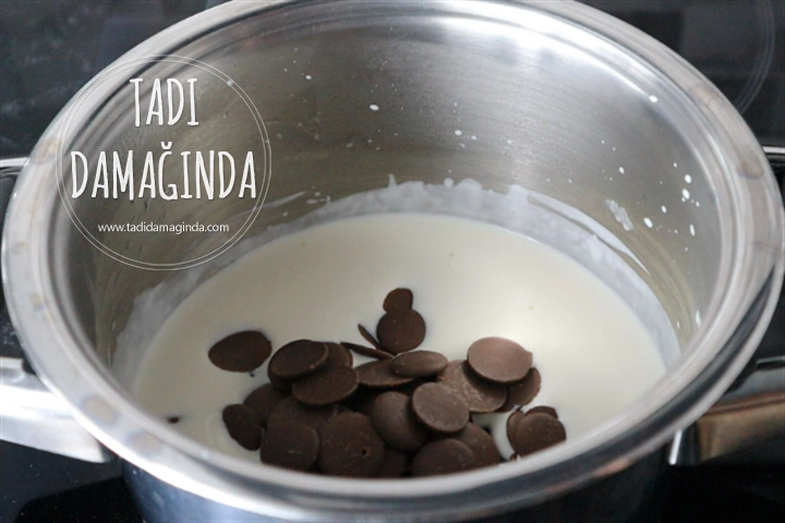 Karamelli Ganajlı Tart Kek