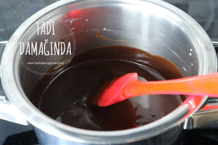 Karamelli Ganajlı Tart Kek