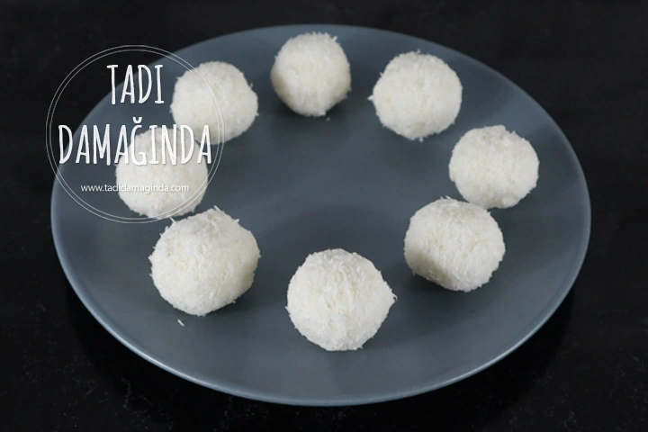 Çikolata Kaplı Labneli Hindistan Cevizi Topları