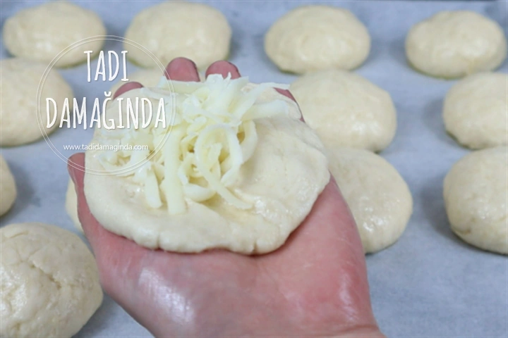 Mayasız Kaşarlı Yumuşak Poğaça