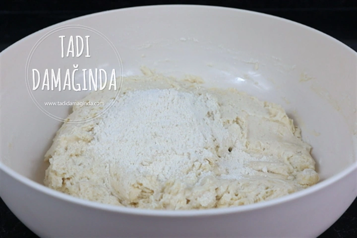 Mayasız Kaşarlı Yumuşak Poğaça