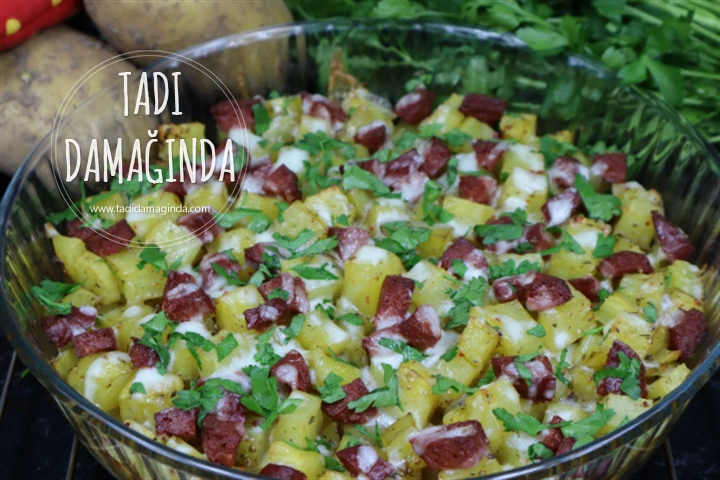 Fırında Sucuklu Patates