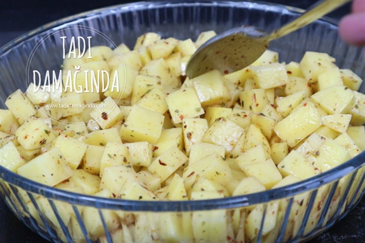 Fırında Sucuklu Patates