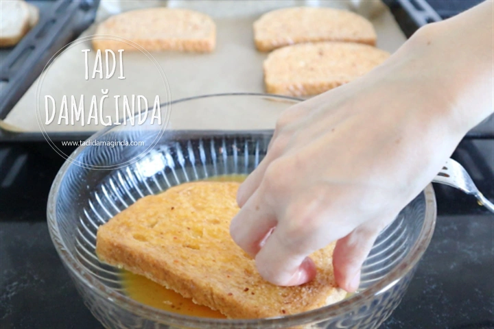 Fırında Yumurtalı Kaşarlı Ekmek