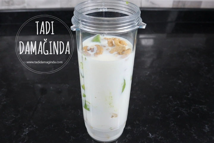 Avokadolu Muzlu Smoothie