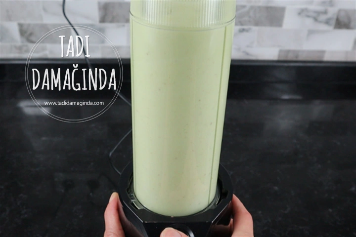 Avokadolu Muzlu Smoothie