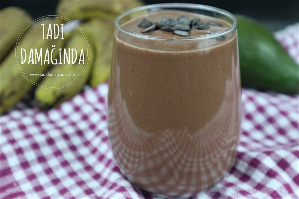Avokadolu Kakaolu Smoothie
