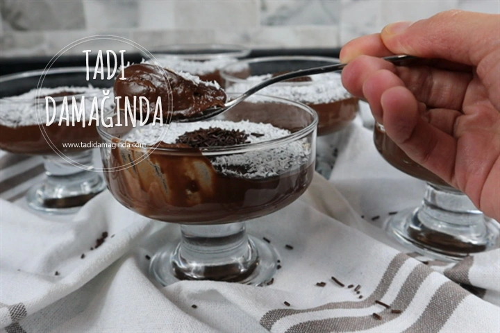 4 Malzemeli Çikolatalı Puding