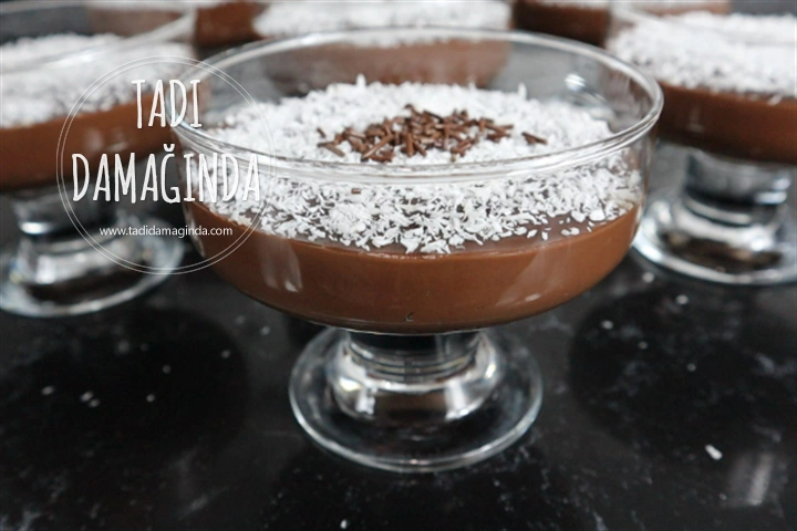 4 Malzemeli Çikolatalı Puding