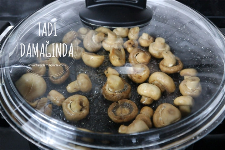 Rengarenk Karamelize Mantar Sote