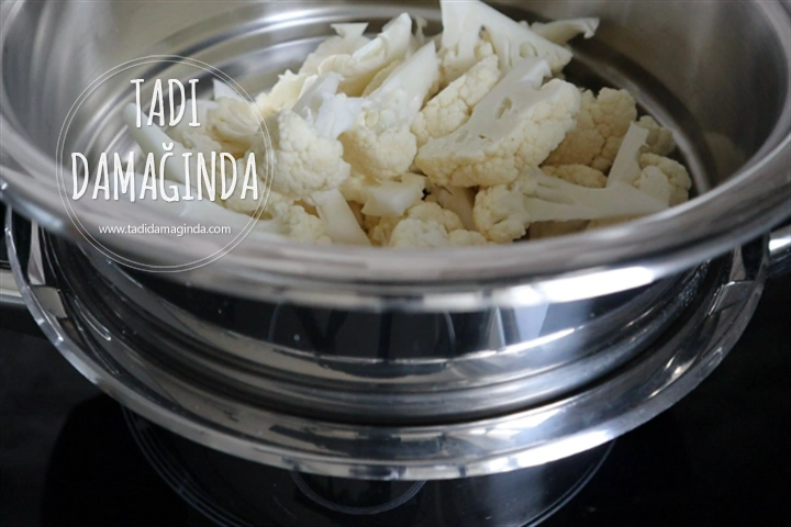 Avokado Soslu Sebze Salatası