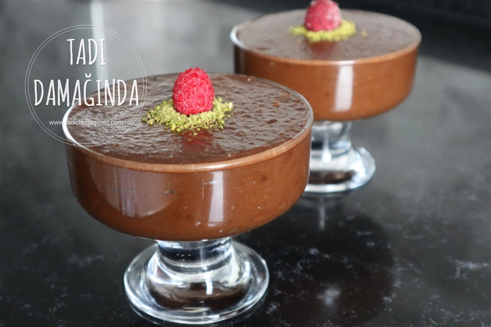 Puding Tadında Hurmalı Avokado