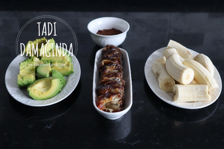 Puding Tadında Hurmalı Avokado