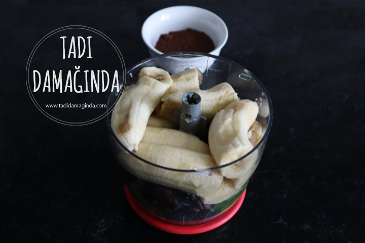 Puding Tadında Hurmalı Avokado