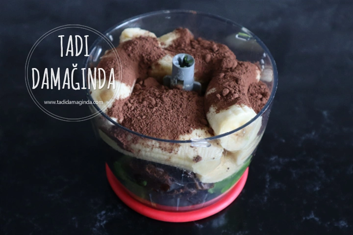 Puding Tadında Hurmalı Avokado