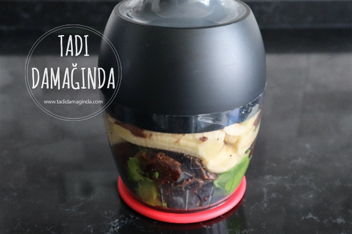Puding Tadında Hurmalı Avokado