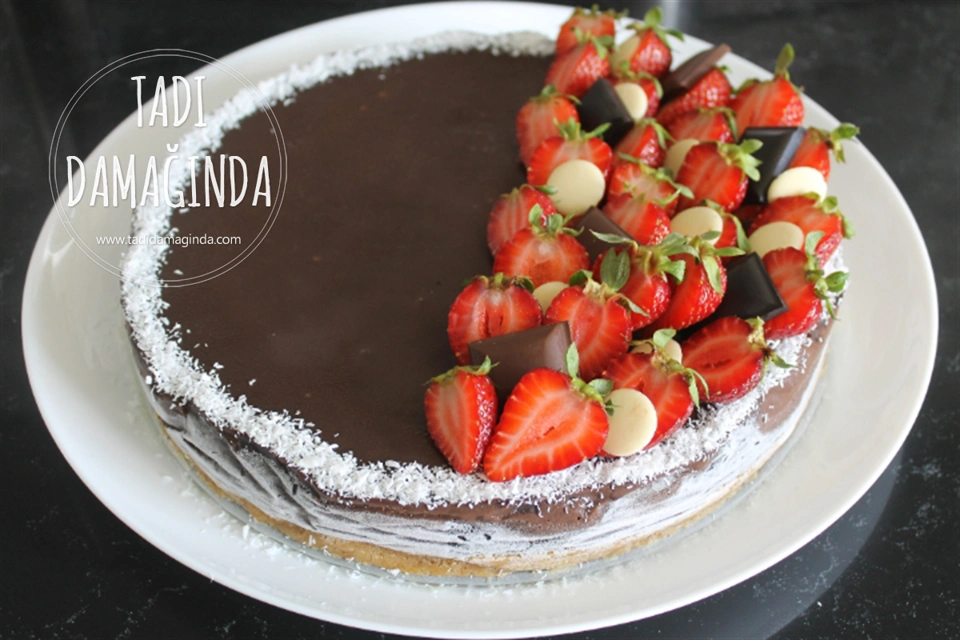 Çikolatalı Buzluk Pastası