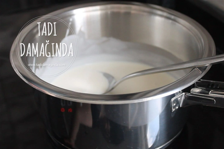 Çikolatalı Buzluk Pastası